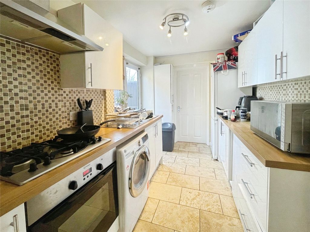 Property photo 2 of 12 Kitchen