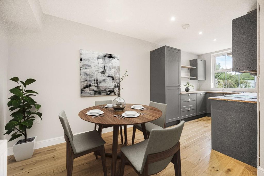 Property photo 3 of 25