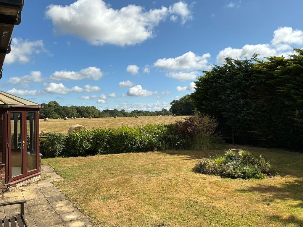 Property photo 2 of 22