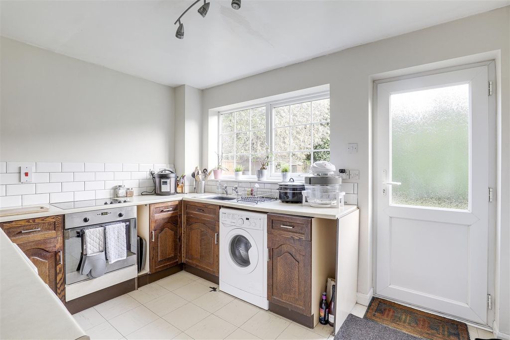 Property photo 3 of 15 29012.Jpg