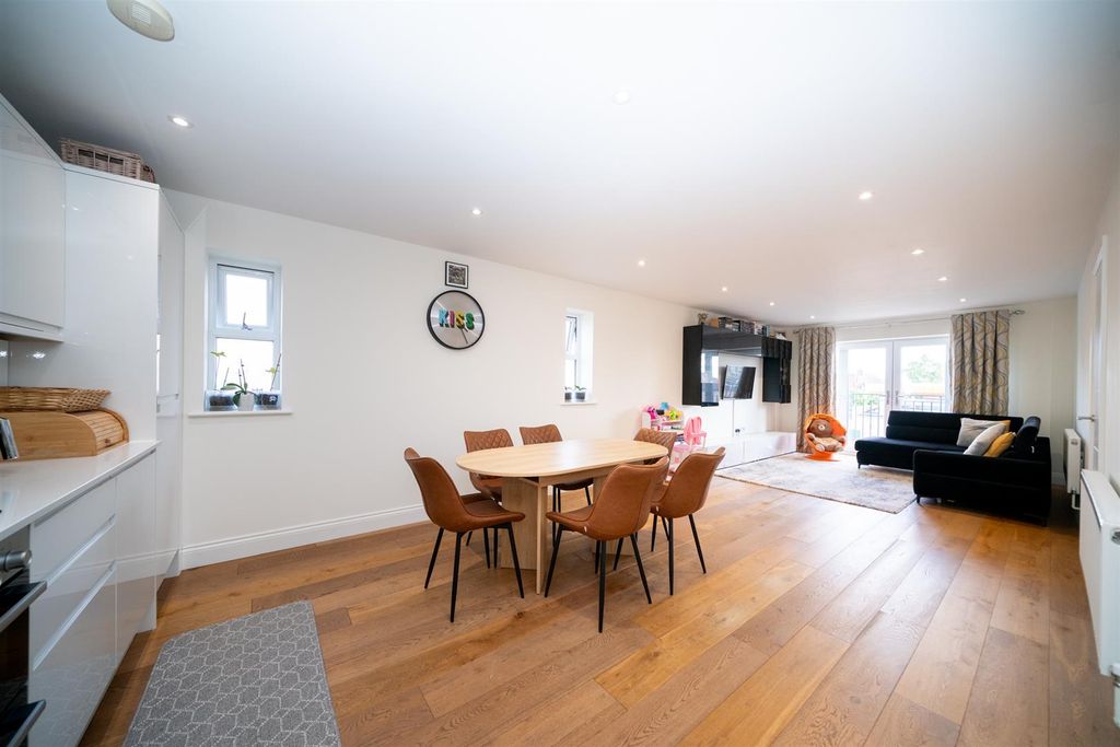 Property photo 2 of 18 Open Plan Kitchen/Dining/Lounge