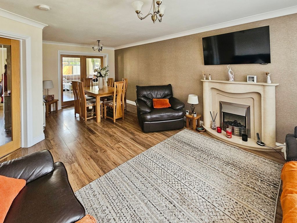 Property photo 2 of 14 Photo 11