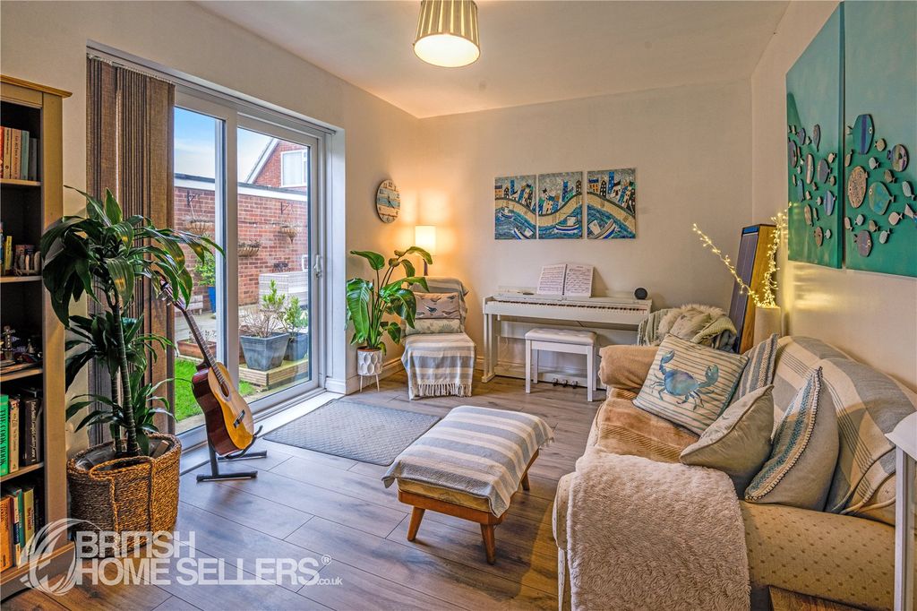 Property photo 2 of 17 Picture No. 05