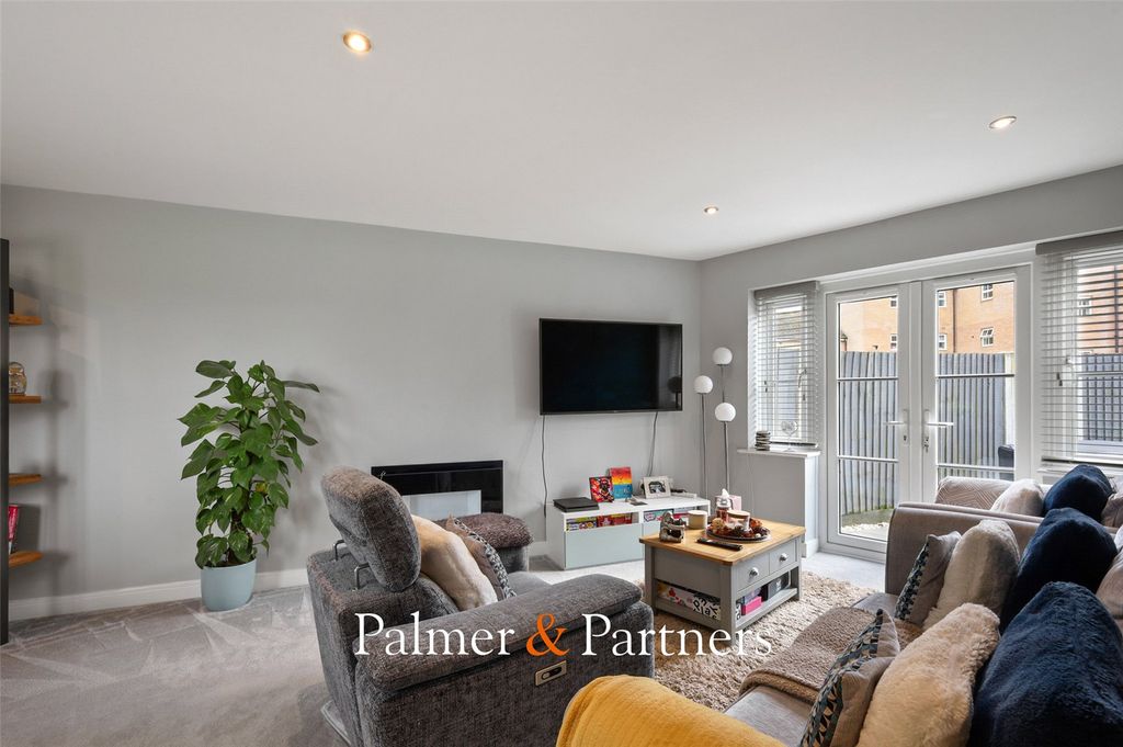 Property photo 3 of 21 Picture No. 03