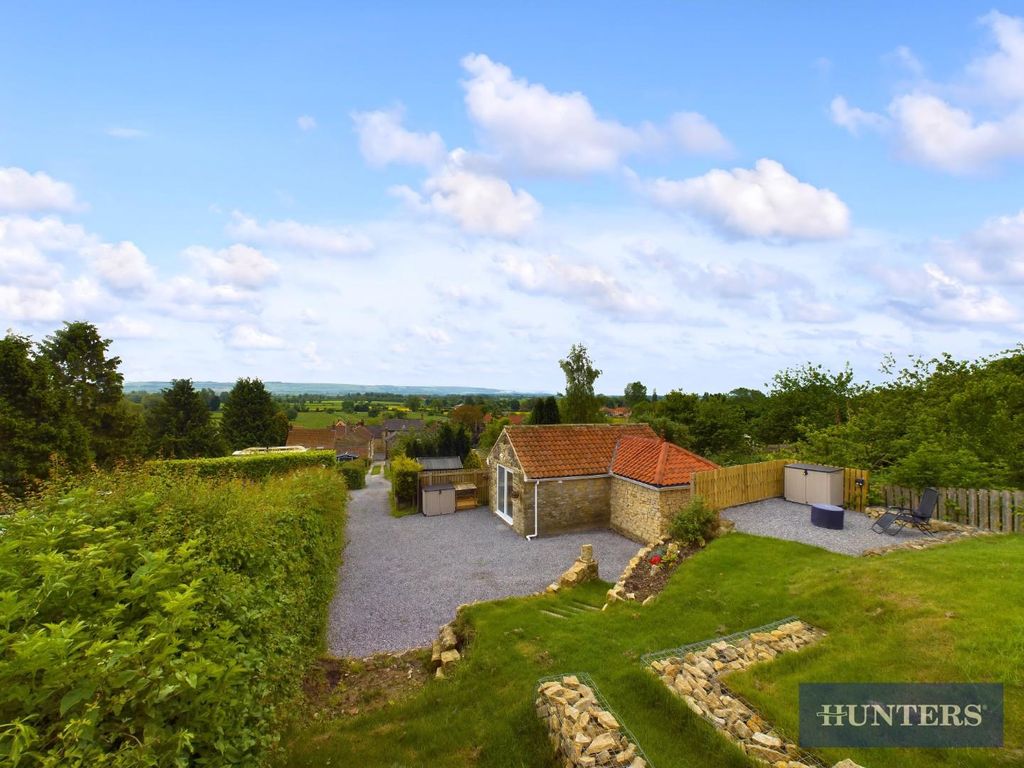 Property photo 1 of 18 Cam03407G0-Pr0176-Still037.Jpg