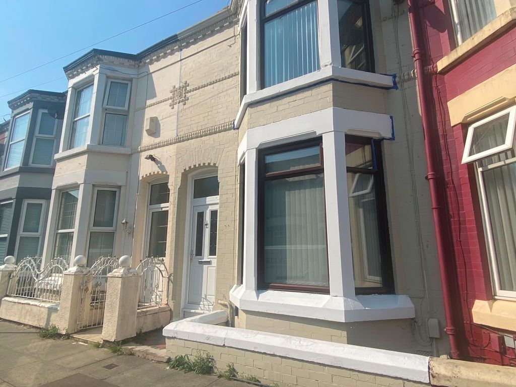 Property photo 1 of 8 Exterior
