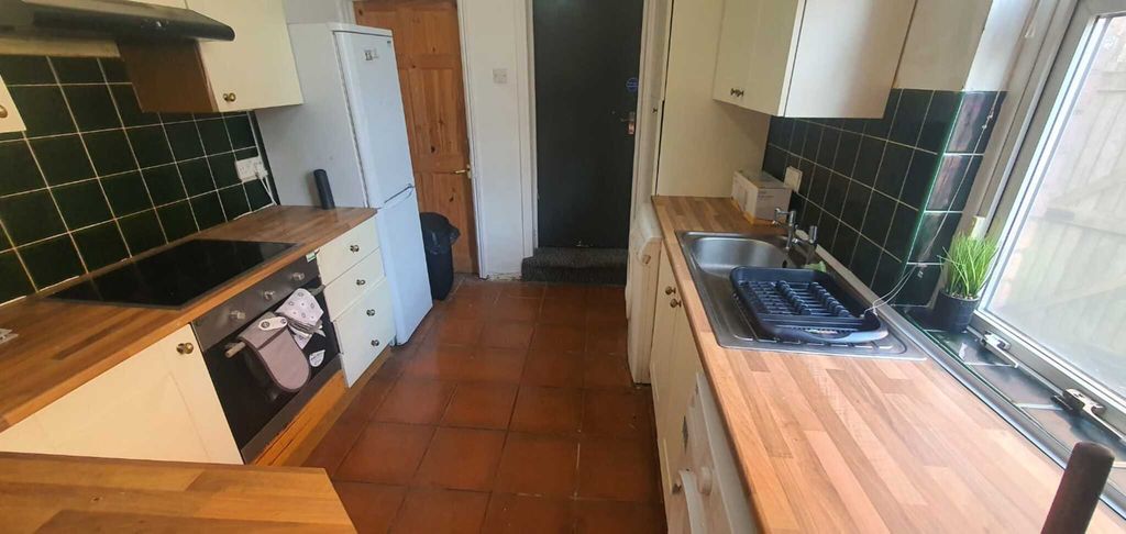 Property photo 2 of 3