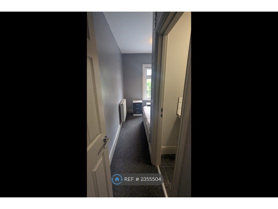 Property photo 2 of 11 Room 3