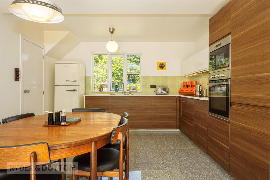 Property photo 3 of 23 Kitchen Diner