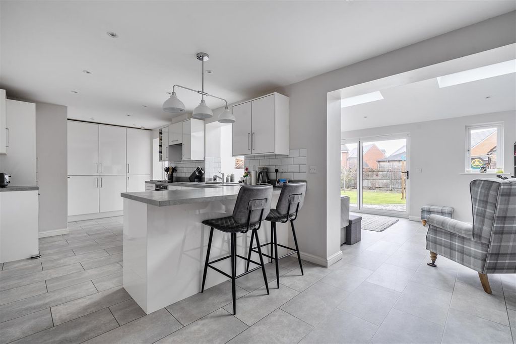 Property photo 2 of 22 1430116-6-69B424A46F623.Jpg