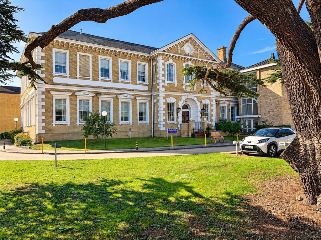 Property photo 1 of 11