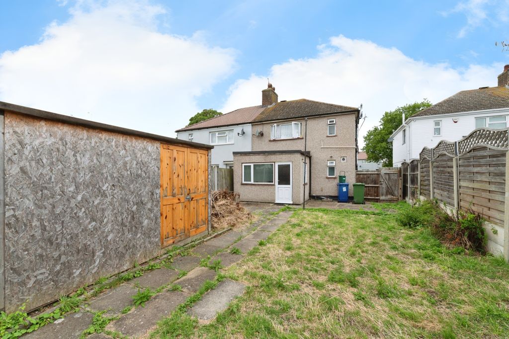 Property photo 3 of 17 Photography