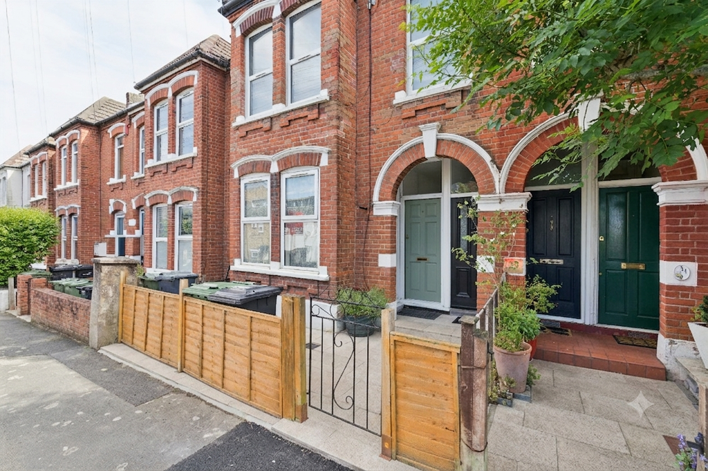 Property photo 1 of 18