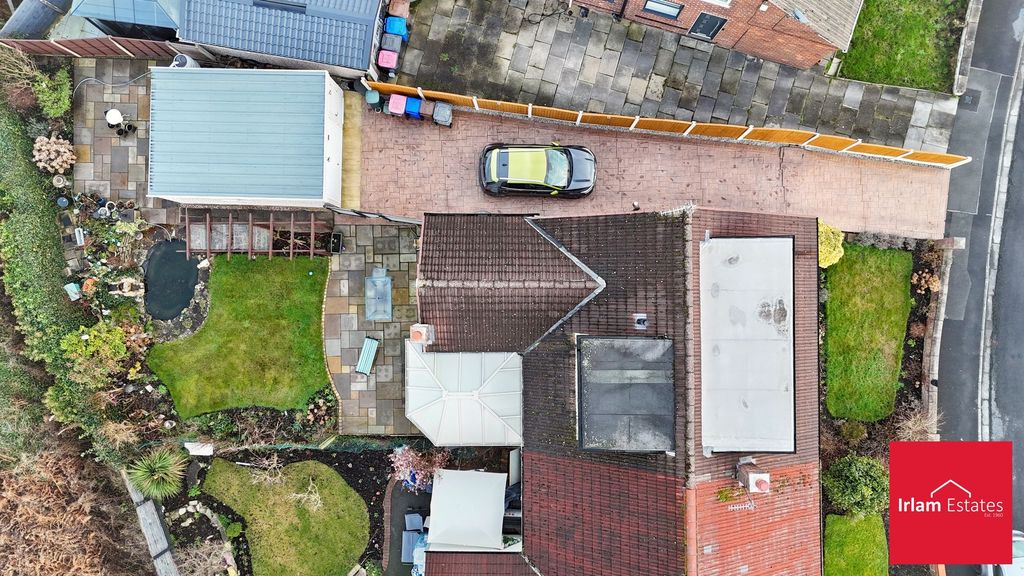 Property photo 2 of 26