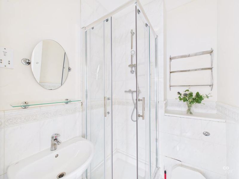 Property photo 3 of 12 Photo 11