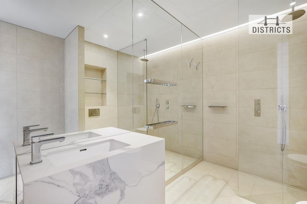 Property photo 3 of 9 Bathroom.Png