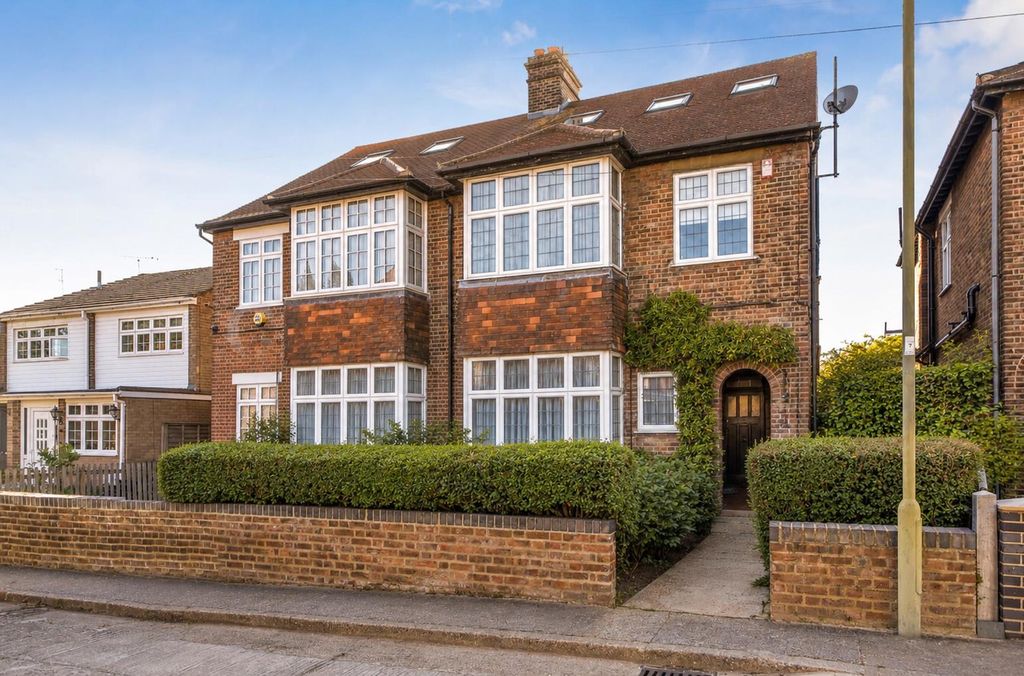 Property photo 1 of 17 22B2F29E-0532-4914-Bd99-c676c58E4B37.Png