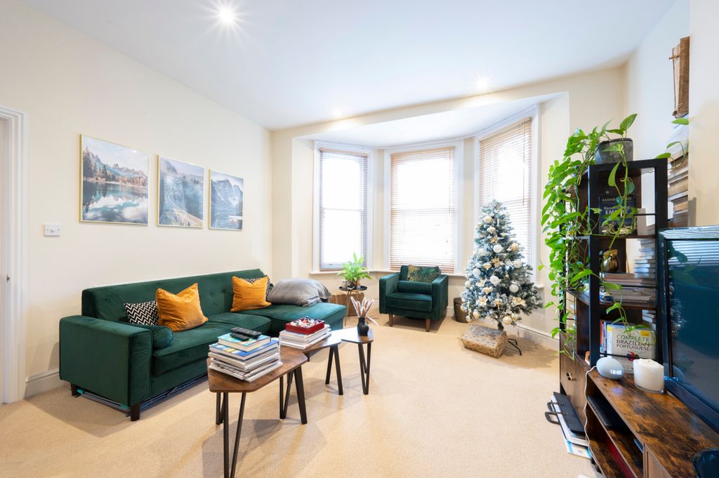 Property photo 3 of 7 Picture No. 08