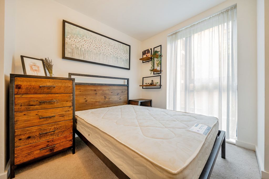 Property photo 3 of 17 1468581-6-6A17273...