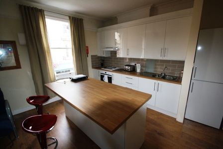 Property photo 1 of 7 3A Cotham Hill (6).J