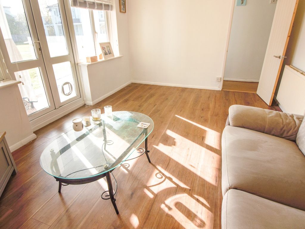 Property photo 3 of 10 Image 2