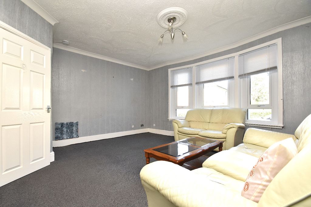 Property photo 2 of 14 5435922