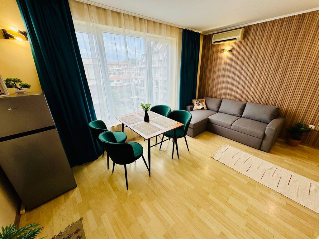 Property photo 3 of 13