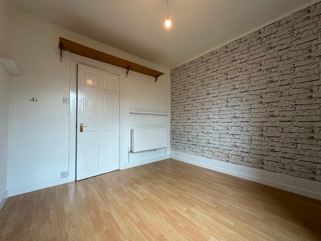 Additional image 5 of 2 bed flat to rentBruce Road, Paisley, Renfrewshire PA3