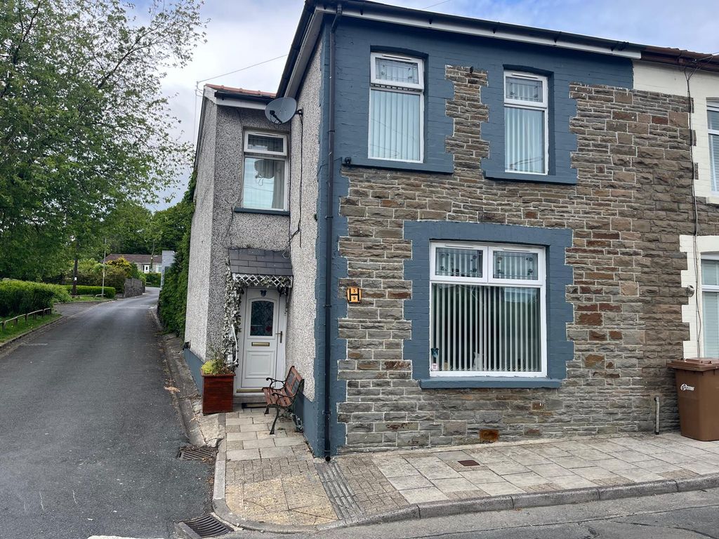 Property photo 1 of 33