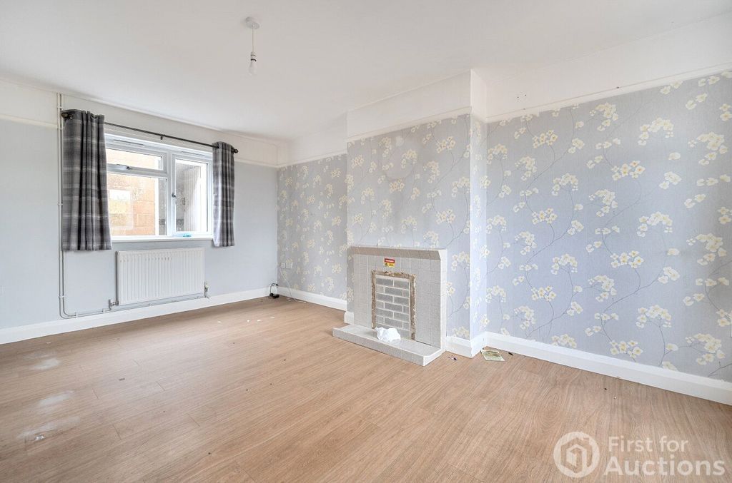 Property photo 3 of 15 3