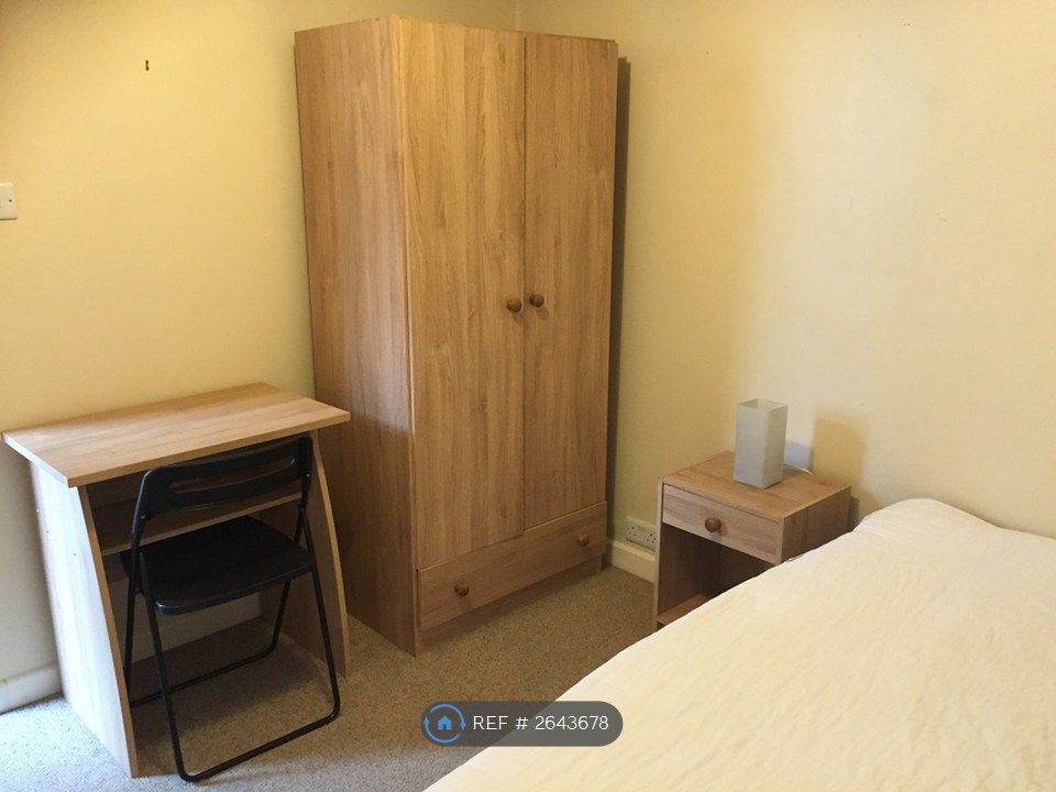 Property photo 3 of 15 Bedroom