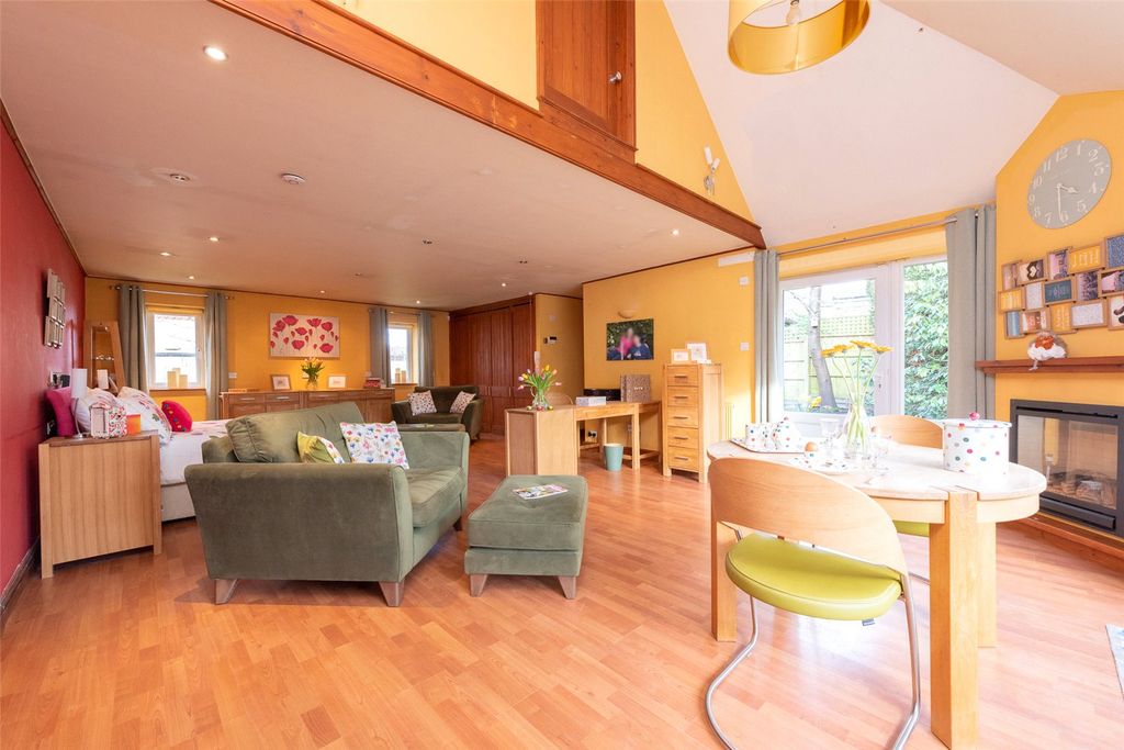 Property photo 3 of 15 Picture No. 21