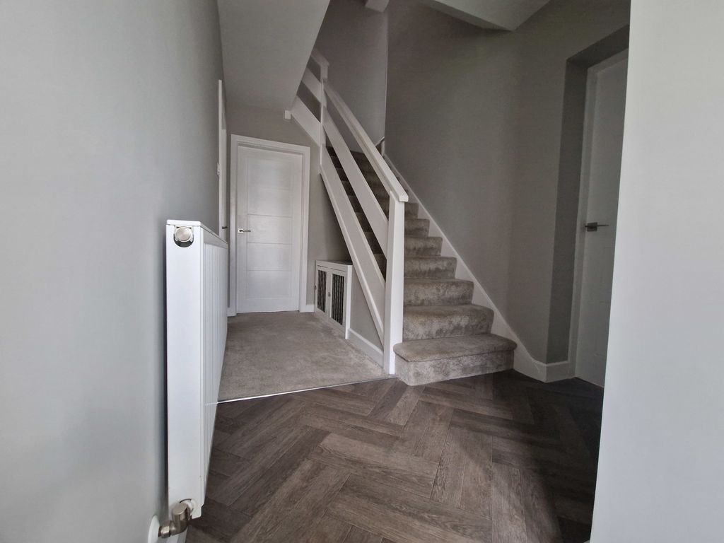 Property photo 3 of 46