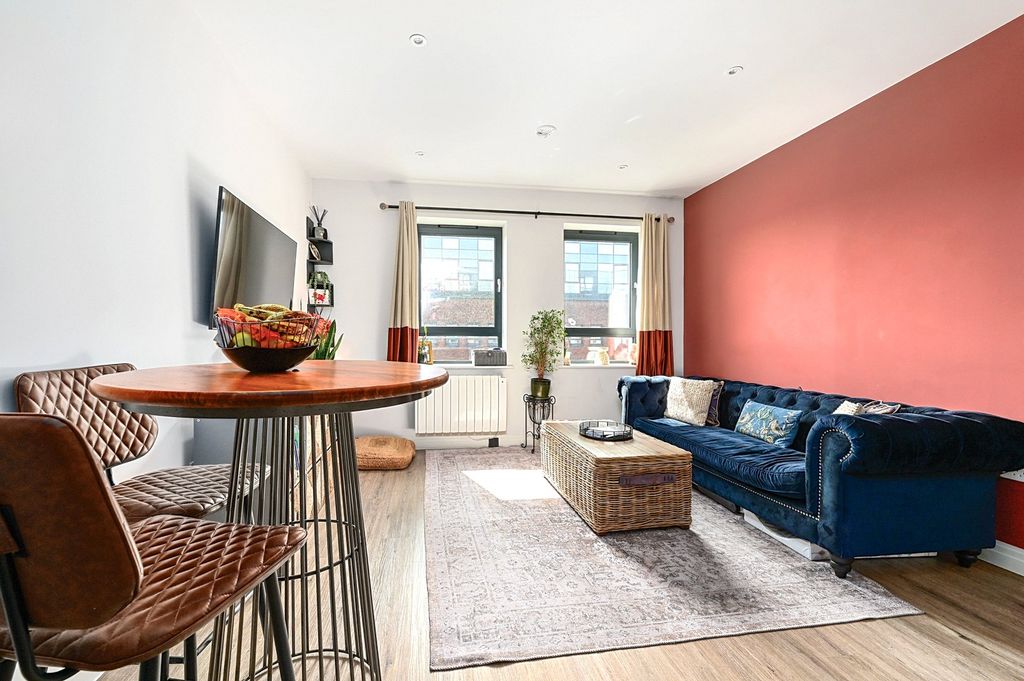 Property photo 3 of 13 Picture 3