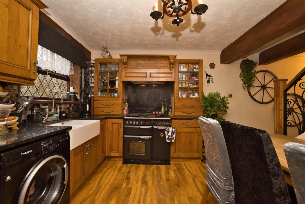 Property photo 3 of 14 Picture 3