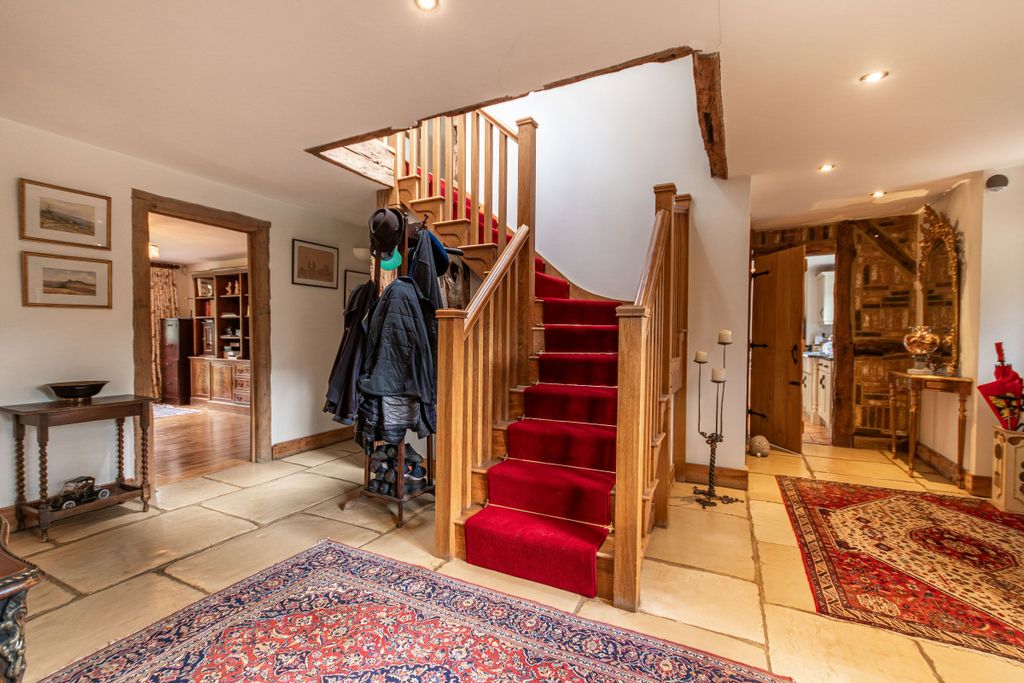 Property photo 2 of 16