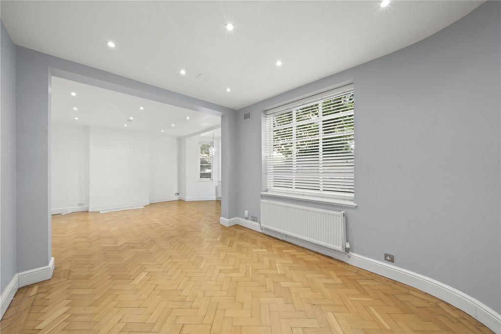 Property photo 3 of 16 Picture No. 01