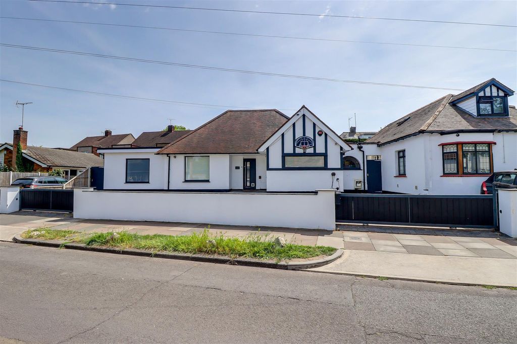 Property photo 1 of 25