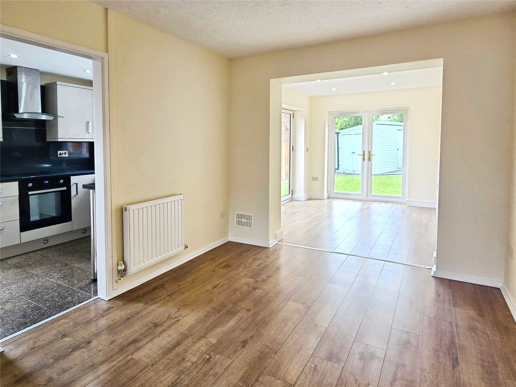 Property photo 3 of 11 Dining Room