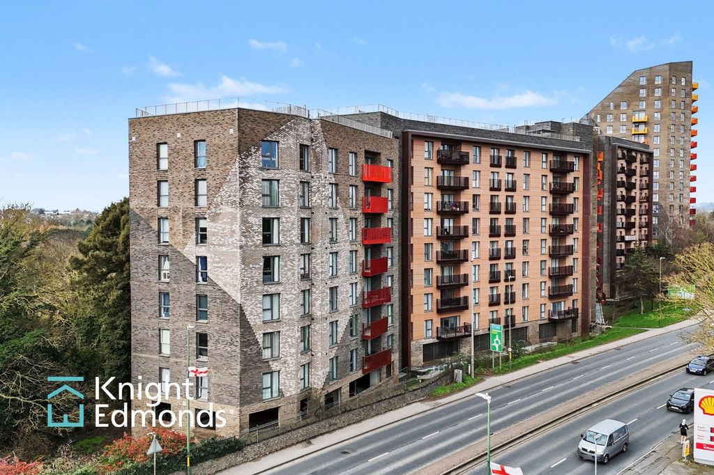 Property photo 2 of 15