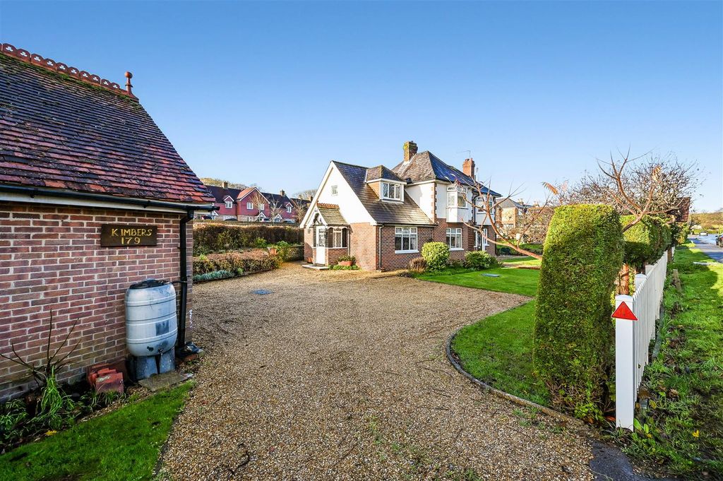 Property photo 2 of 27 Ph47_6326537.Jpg