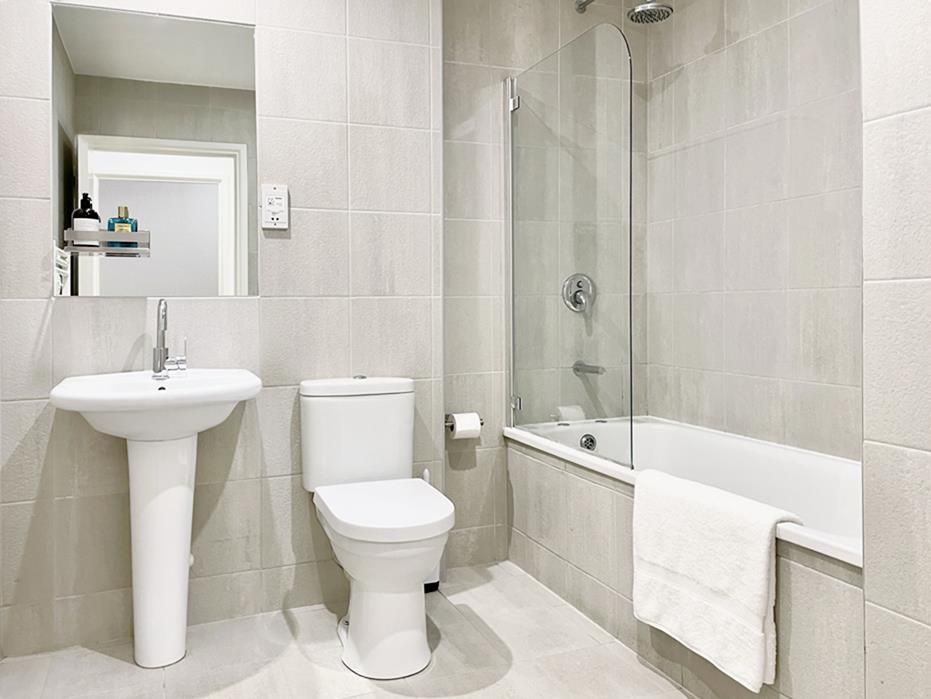 Property photo 3 of 20 9 Hardwick House 19.Jpg