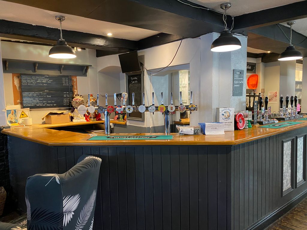 Property photo 2 of 8