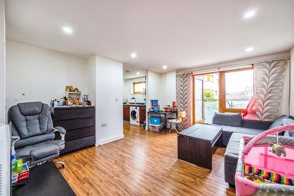 Property photo 2 of 15