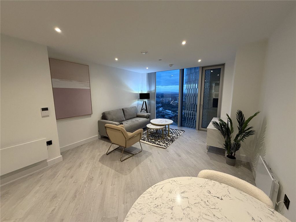 Property photo 2 of 26 Picture No. 03