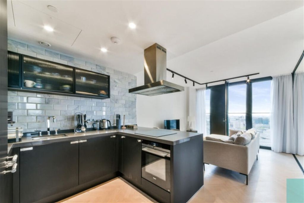 Property photo 1 of 13 (Main)