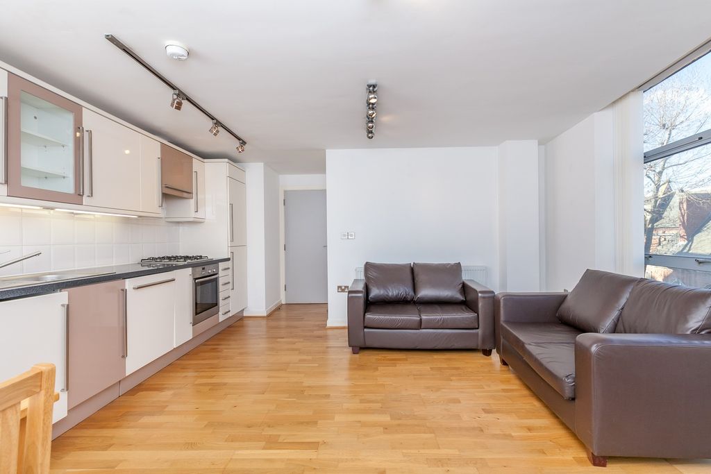 Property photo 2 of 7