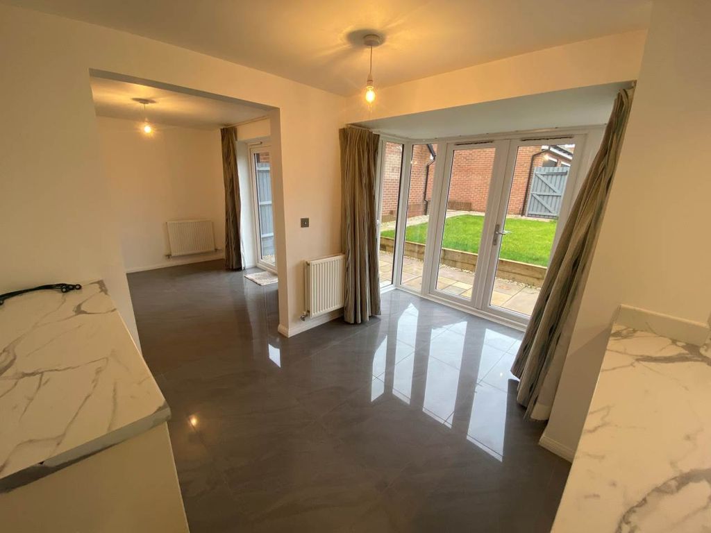 Property photo 2 of 20 Kitchen 1