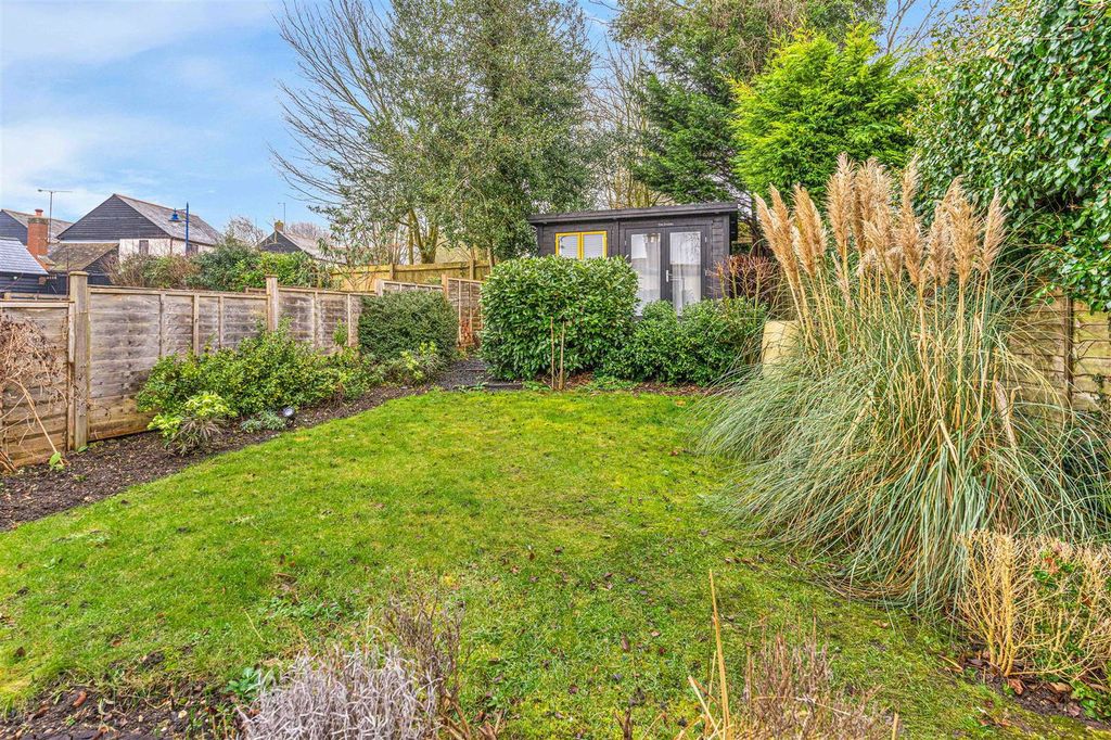 Property photo 3 of 24