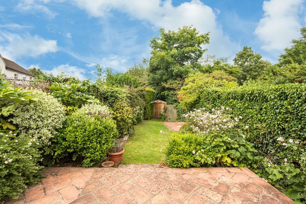 Property photo 2 of 14 Garden